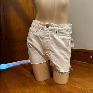 Brand new (with tags) white old navy shorts size 4